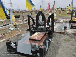 Могила старшого солдата Манько Д.В. на Краснопільському кладовищі у місті Дніпро